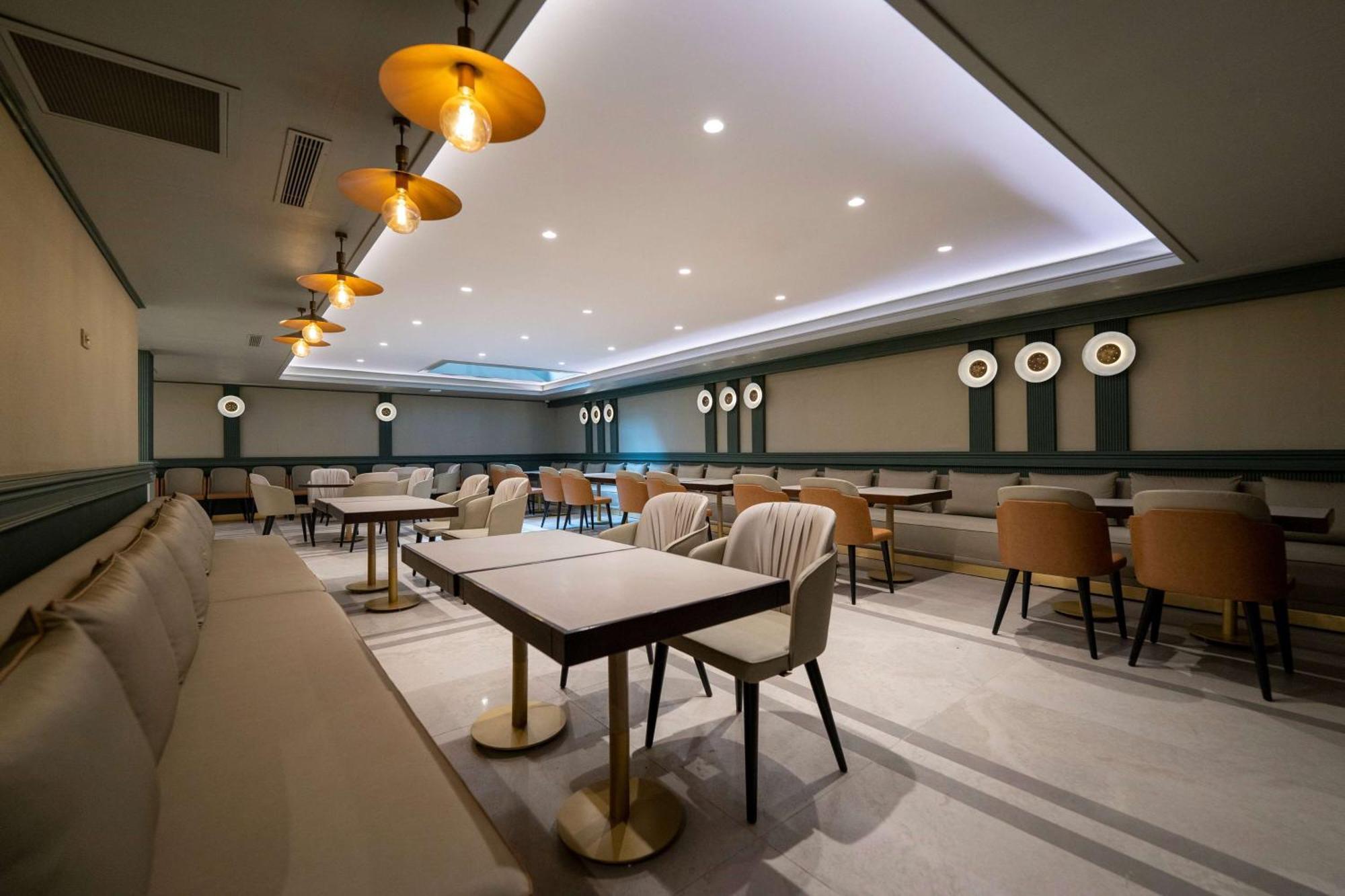 Days Inn By Wyndham Istanbul Bomonti Exterior foto