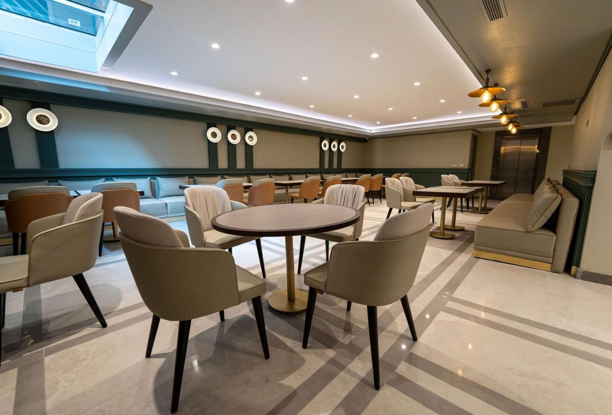Days Inn By Wyndham Istanbul Bomonti Exterior foto