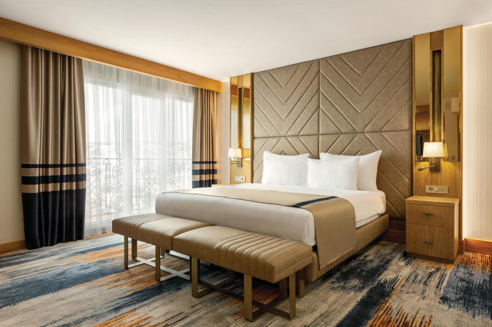 Days Inn By Wyndham Istanbul Bomonti Exterior foto